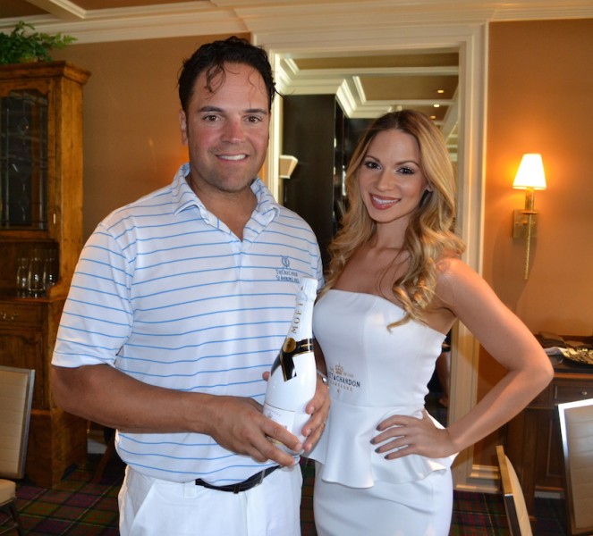 mike_piazza_and_chelsea_dawn