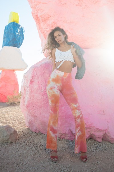 spring_fashion_3_seven_magic_mountains_chelsea_dawn
