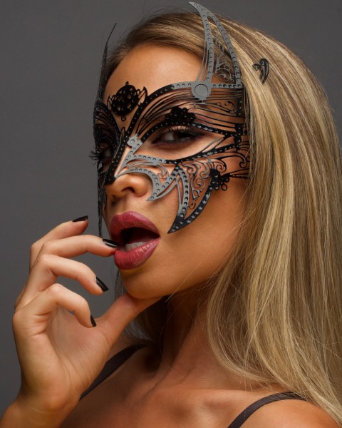 chelsea_dawn_beauty_halloween_mask_2