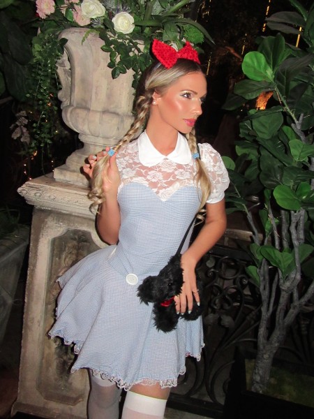 chelsea_dawn_dorothy_wizard_of_oz_costume