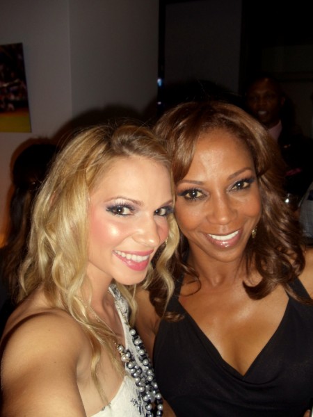 37_Chelsea_Dawn__Holly_Robinson_Peete